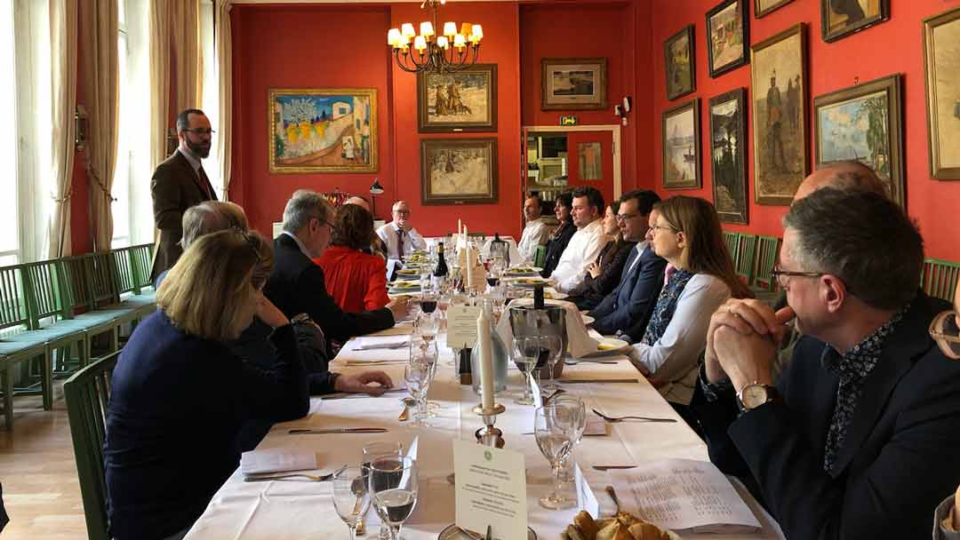 Dr Laurent Taton speaking at Lunch at the Circle